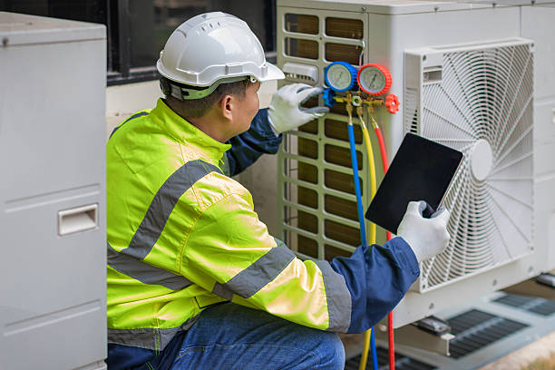 Professional Hvac technician working in Alloway, NJ